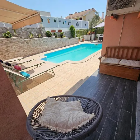 Sunny Caparica House וילה *