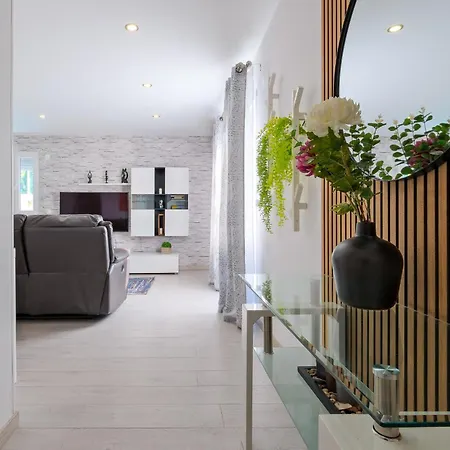 Sunny Caparica House שארנקה