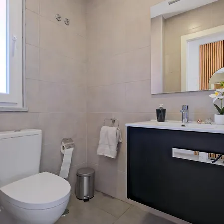 Sunny Caparica House וילה