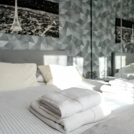 Sunny Caparica House