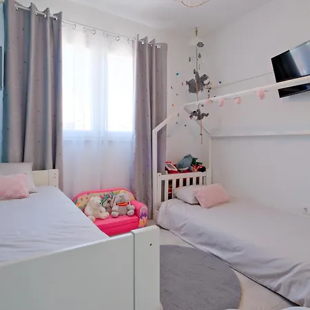 Sunny Caparica House וילה *