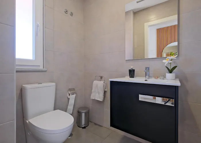 Sunny Caparica House Villa