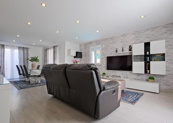 Sunny Caparica House Villa *