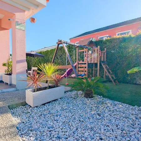 Sunny Caparica House