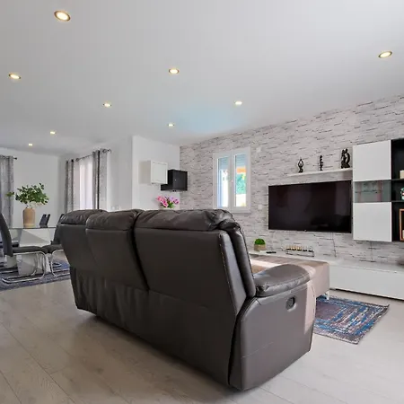 Sunny Caparica House 빌라 *