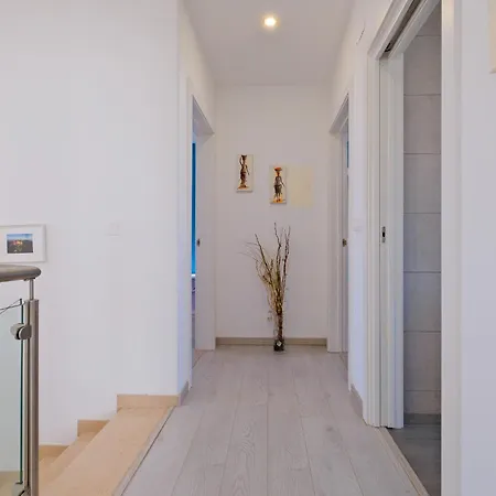 Sunny Caparica House *