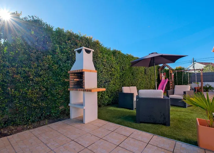 Sunny Caparica House *