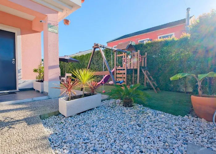 Sunny Caparica House