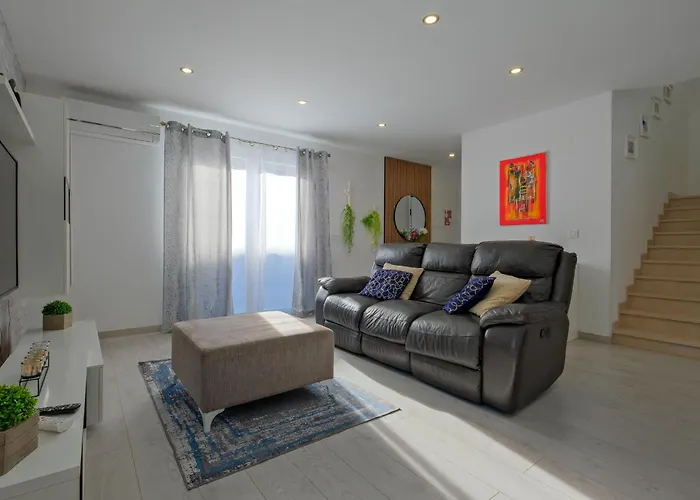 فيلة Sunny Caparica House