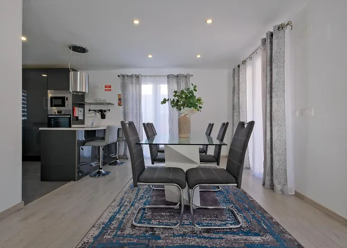 Sunny Caparica House *