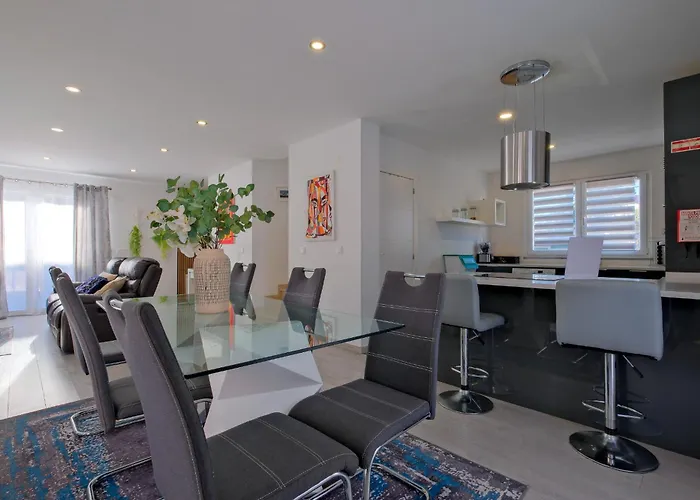 Sunny Caparica House *