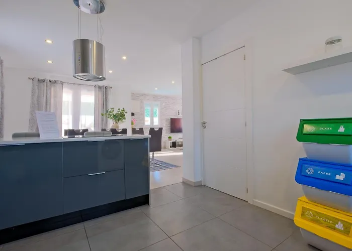 Sunny Caparica House *